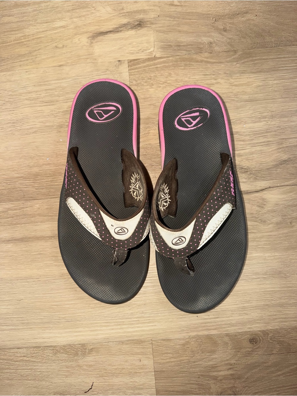 Reef Women's Black and Pink Flip Flop Sandals